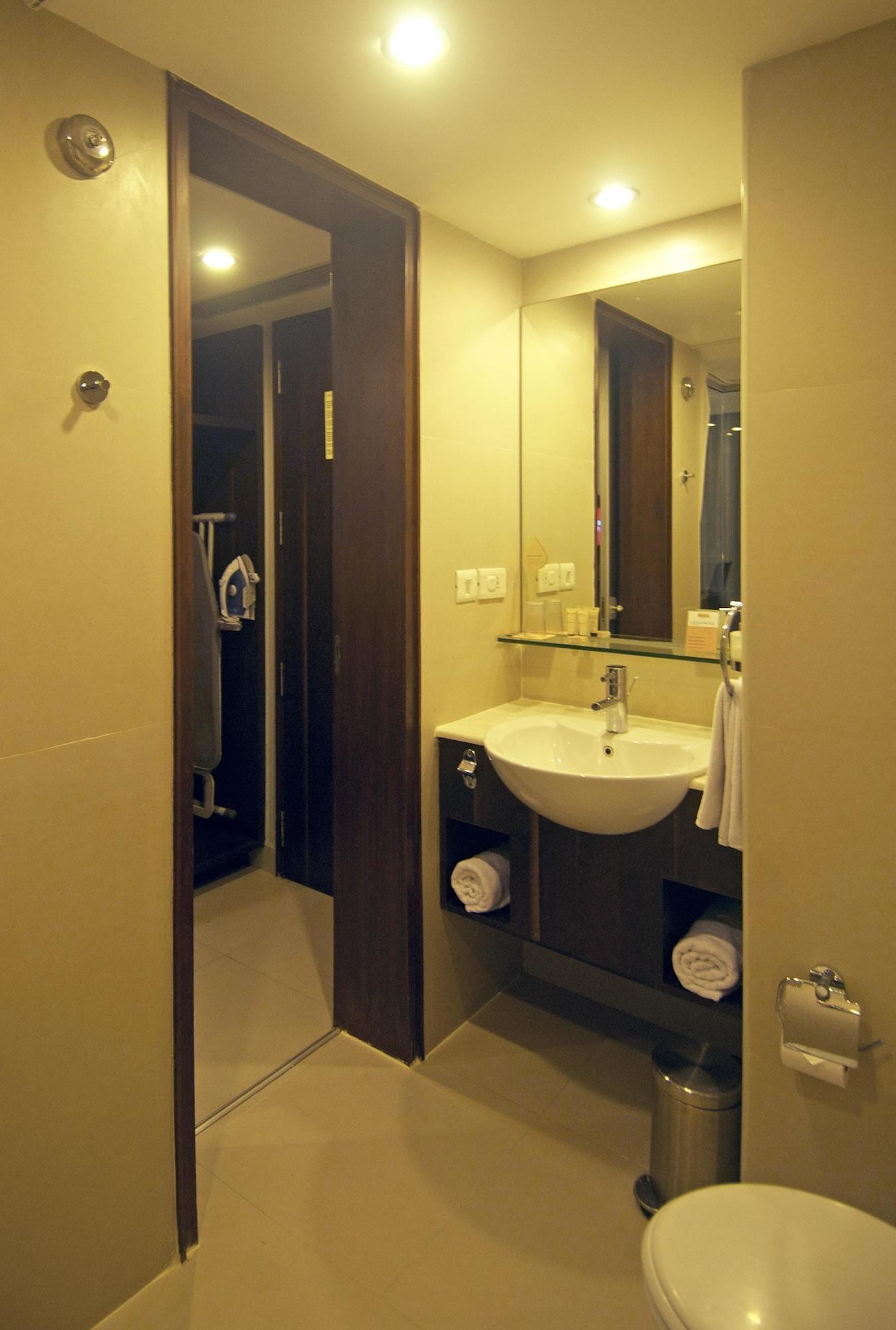 Keys Prima By Lemon Tree Hotels, Pimpri, Pune Εξωτερικό φωτογραφία