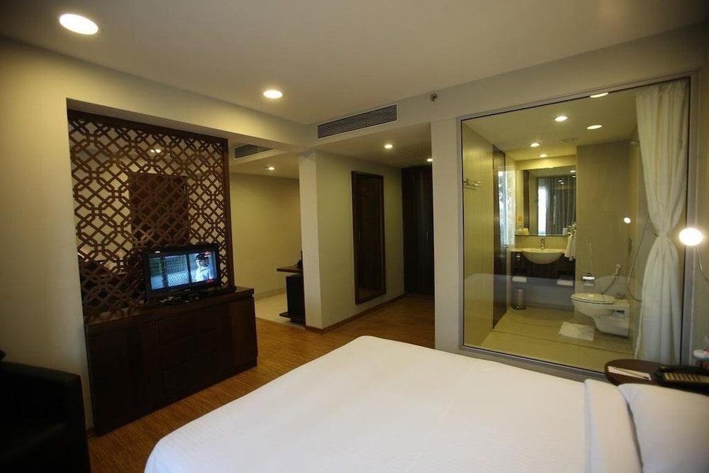 Keys Prima By Lemon Tree Hotels, Pimpri, Pune Εξωτερικό φωτογραφία