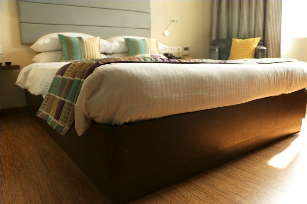 Keys Prima By Lemon Tree Hotels, Pimpri, Pune Εξωτερικό φωτογραφία