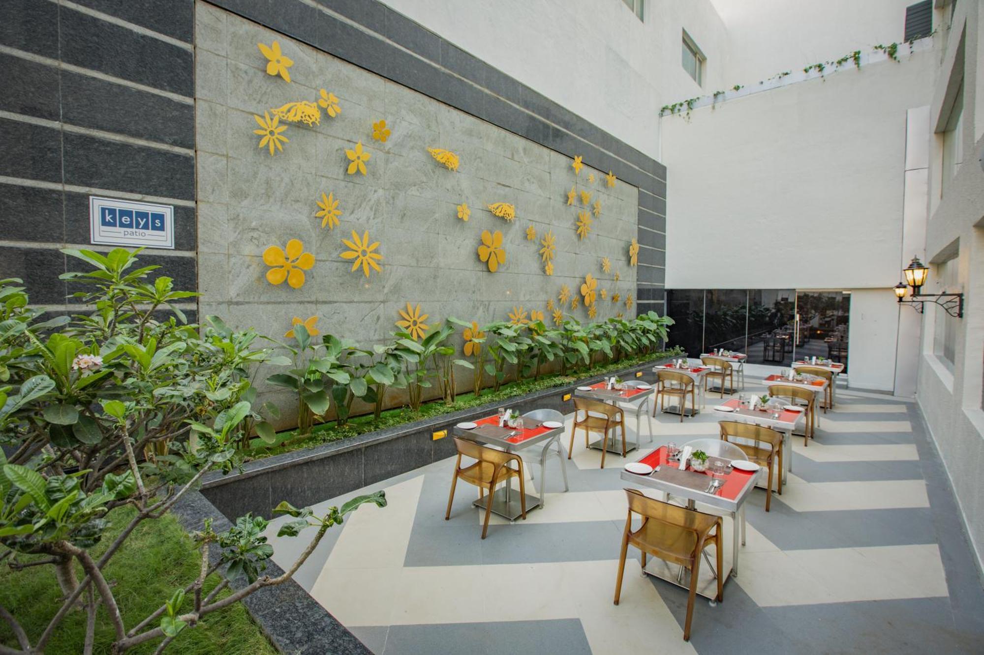 Keys Prima By Lemon Tree Hotels, Pimpri, Pune Εξωτερικό φωτογραφία
