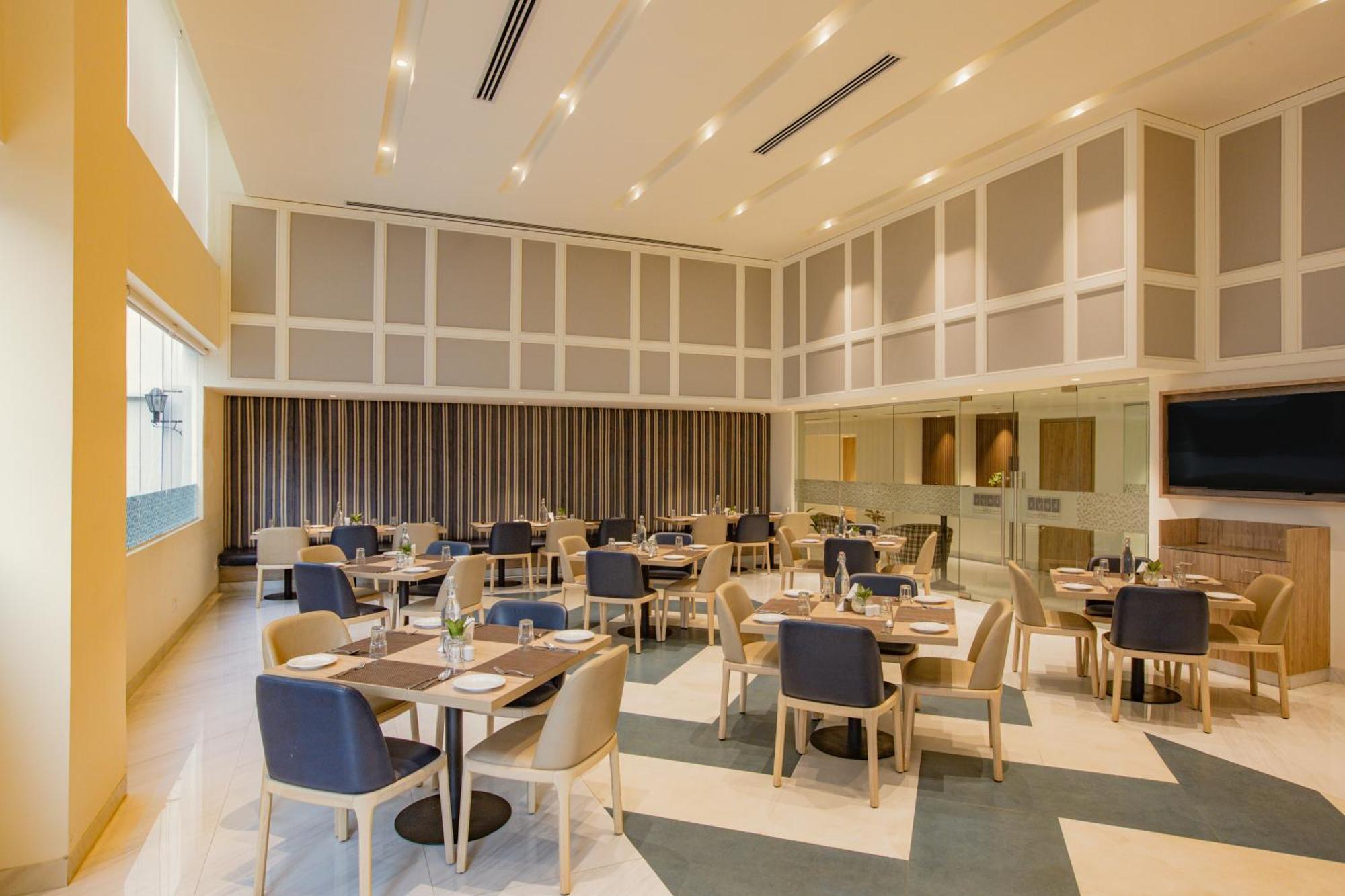 Keys Prima By Lemon Tree Hotels, Pimpri, Pune Εξωτερικό φωτογραφία