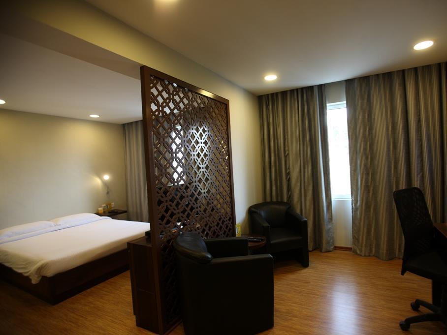 Keys Prima By Lemon Tree Hotels, Pimpri, Pune Εξωτερικό φωτογραφία